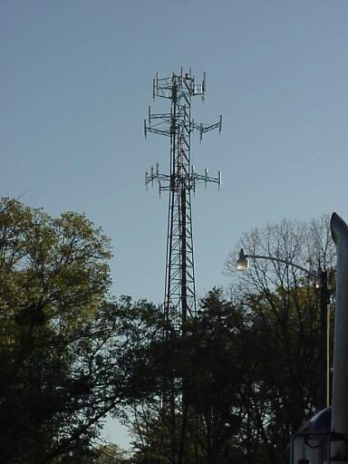 how do cell  towers work